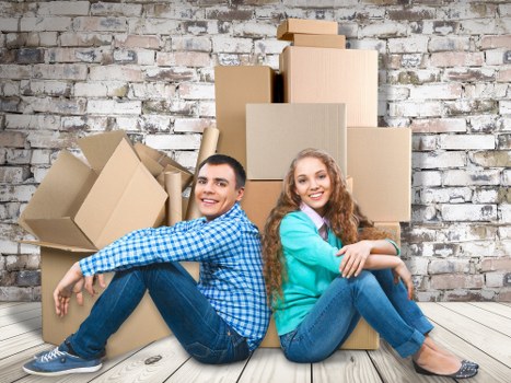 Removal van and packing support for a property in Holland Park